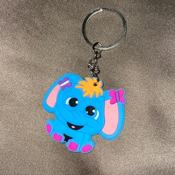 Elephant Keychain - Picture 1 of 6